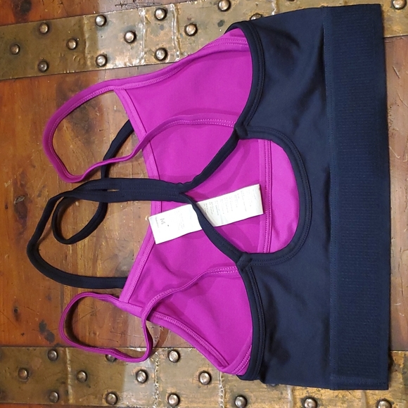 Fabletics non padded Medium Sports bra - Picture 2 of 3